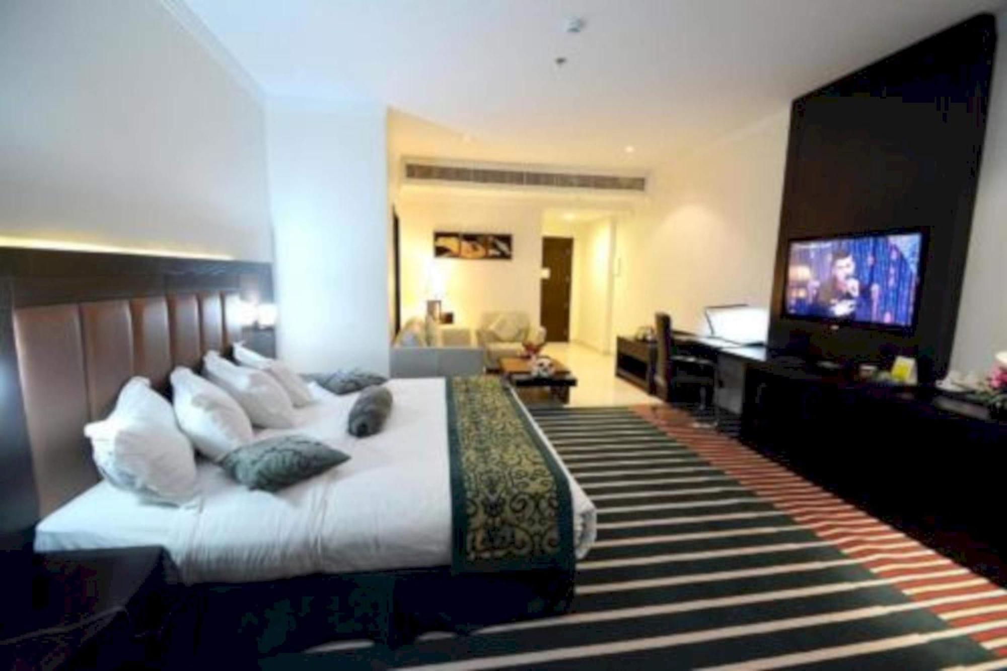 Sunday Millennia Hotel Riade Exterior foto