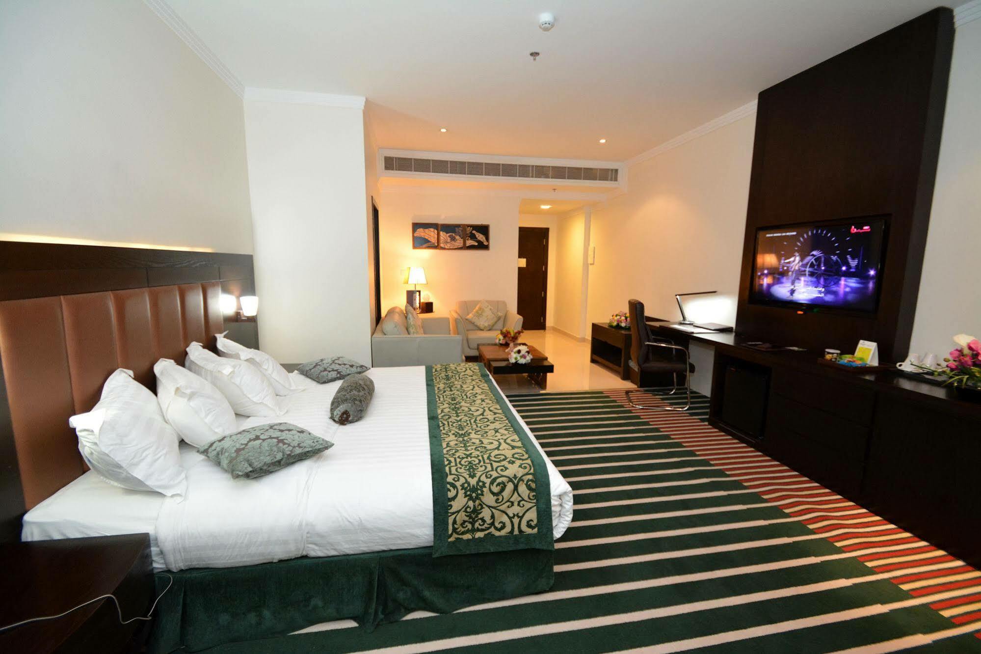 Sunday Millennia Hotel Riade Exterior foto